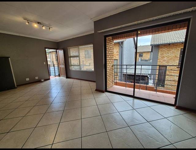 2 BEDROOM TOWNHOUSE FOR SALE IN MEYERSDAL